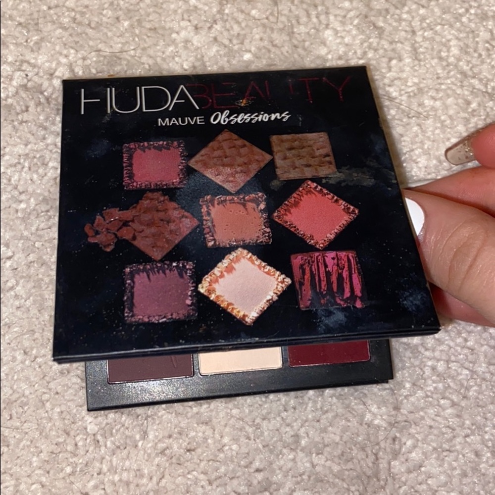 HUDA BEAUTY pallete
